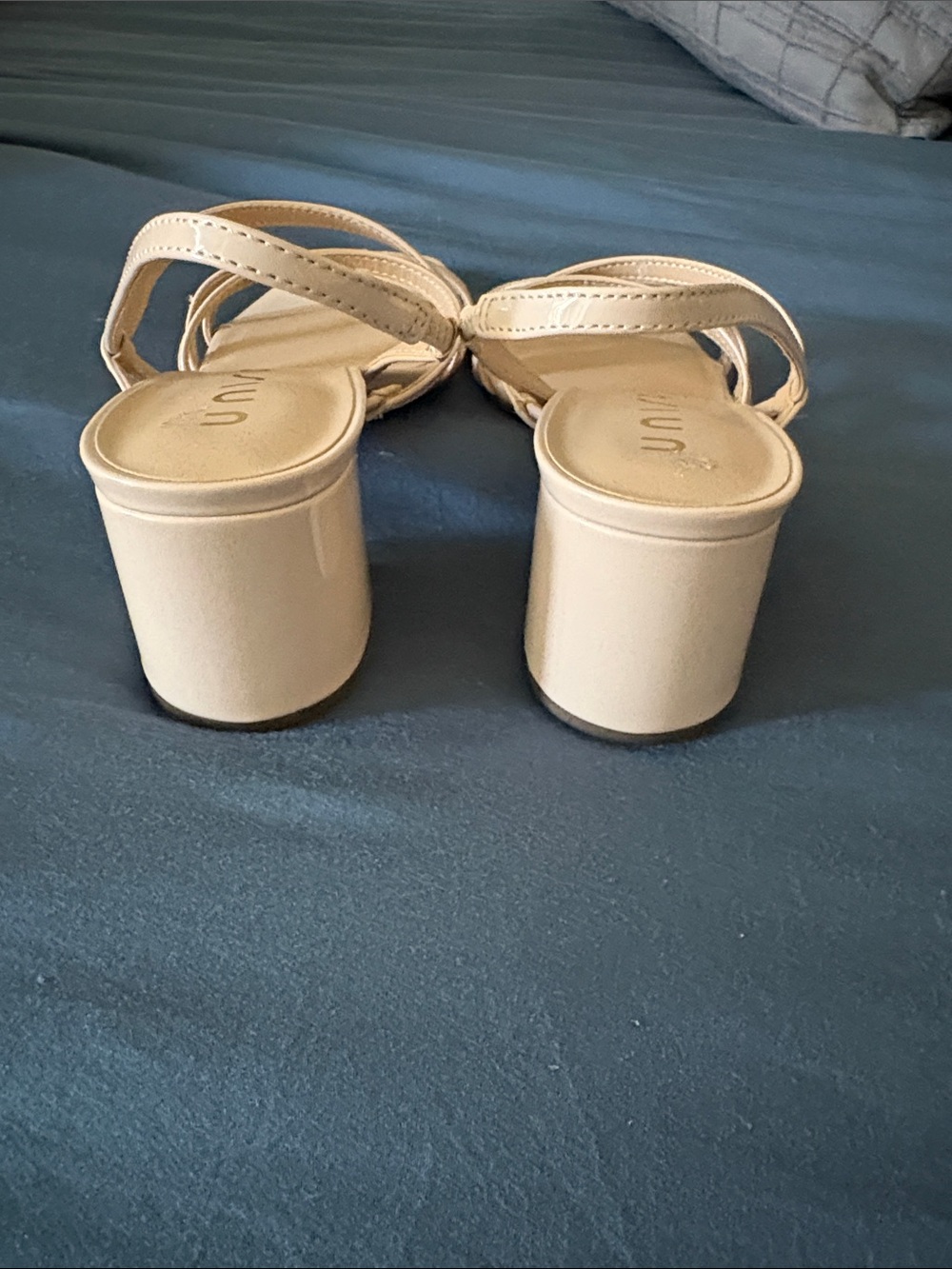Unisa Sandals Sz 9 - Picture 3 of 4